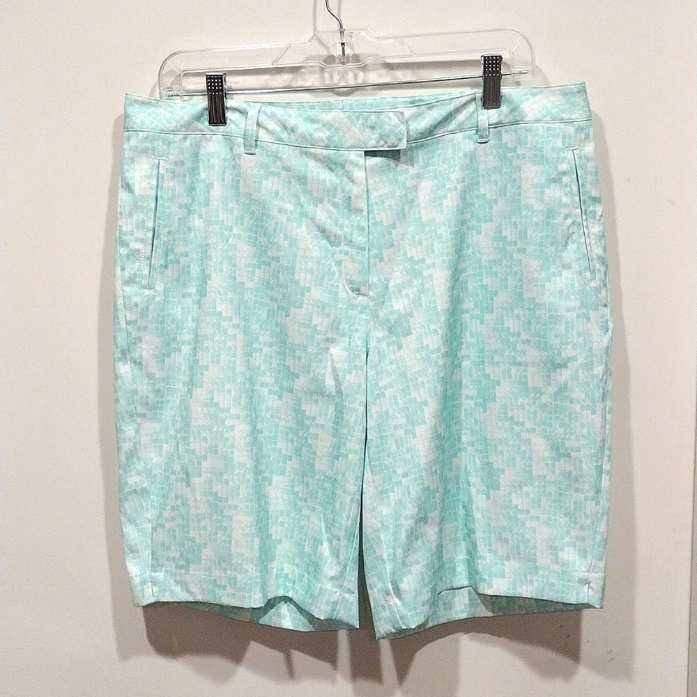 Lady Hagen Women's Mint Geometric Print Golf Shorts Size 12-Casual Activewear